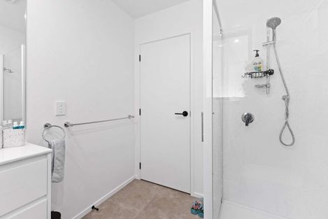 Photo of property in 6b Clerke Place, Marfell, New Plymouth, 4310