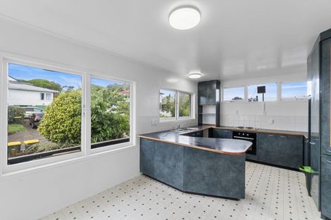 Photo of property in 46 Redoubt Road, Goodwood Heights, Auckland, 2105