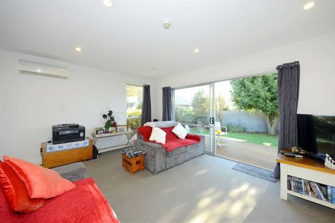 Photo of property in 39 Camden Street, Redwood, Christchurch, 8051