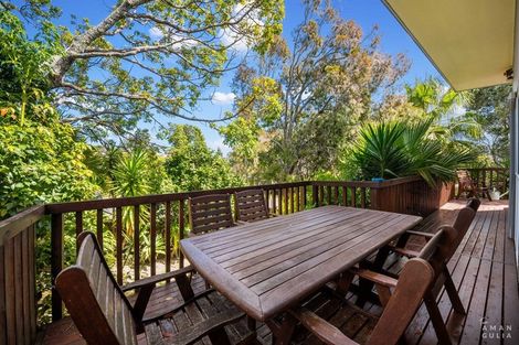 Photo of property in 3 Kathleen Street, Totara Vale, Auckland, 0627