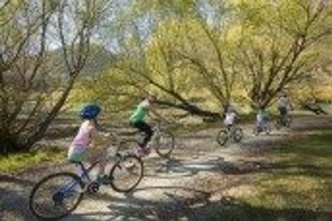 Photo of property in 1 Bellamore Street, Lake Hayes, Queenstown, 9304