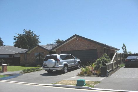 Photo of property in 16 Reka Street, Parklands, Christchurch, 8083