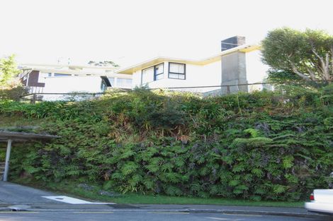 Photo of property in 12 Stella Grove, Newlands, Wellington, 6037