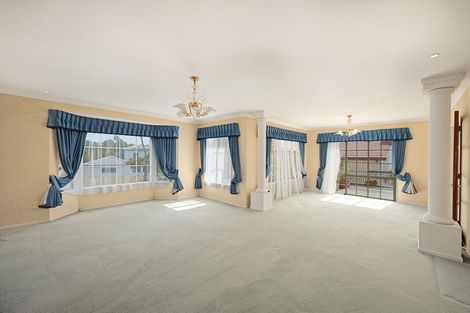 Photo of property in 2/2 Hobie Court, West Harbour, Auckland, 0618