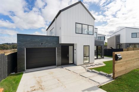 Photo of property in 53 Sunnyheights Road, Orewa, 0931