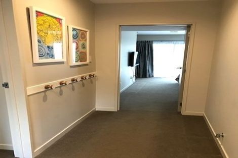 Photo of property in 87 Knights Road, Rothesay Bay, Auckland, 0630