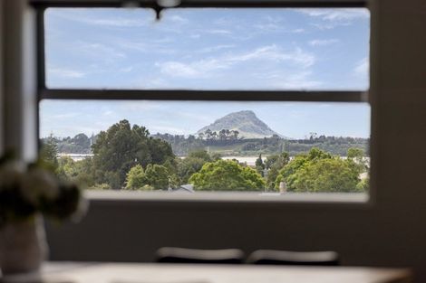 Photo of property in 111 Oteki Park Drive, Welcome Bay, Tauranga, 3112