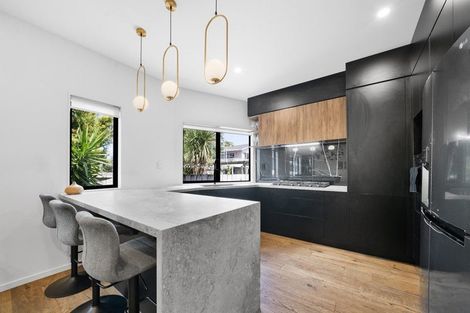 Photo of property in 5b Hemsway Place, Sunnyhills, Auckland, 2010