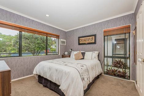 Photo of property in 15 Hogarth Rise, West Harbour, Auckland, 0618