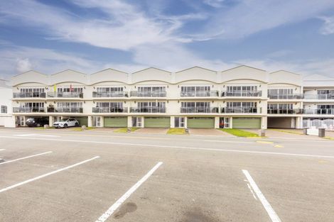 Photo of property in 10/26 West Quay, Ahuriri, Napier, 4110