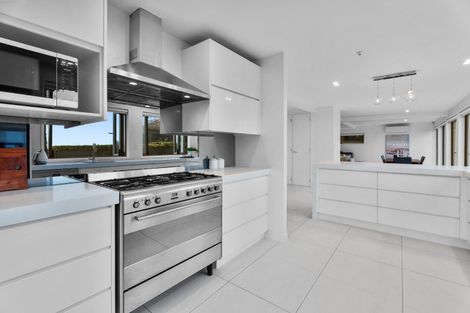 Photo of property in 1 Endymion Place, Half Moon Bay, Auckland, 2012