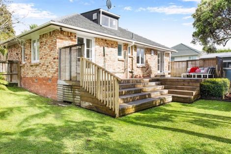 Photo of property in 18 Ayrton Street, Te Atatu South, Auckland, 0610