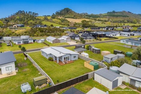 Photo of property in 8 Navigation Drive, Cooks Beach, Whitianga, 3591