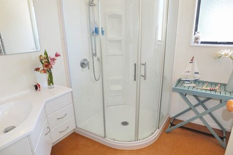 Photo of property in 25 Cousins Avenue East, Foxton Beach, Foxton, 4815