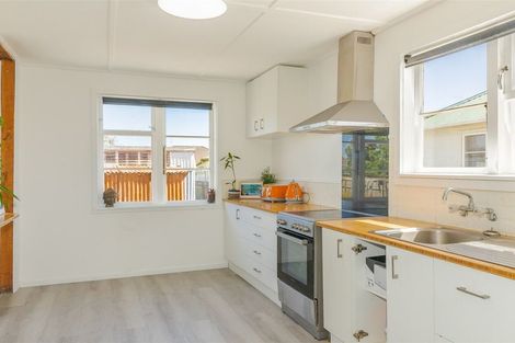 Photo of property in 4 Colvin Street, Westport, 7825