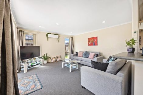 Photo of property in 221 Old Farm Road, Hamilton East, Hamilton, 3216