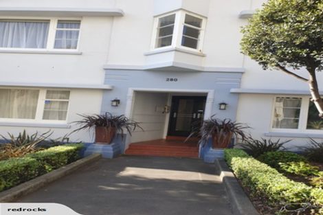 Photo of property in Olympus Flats, 8/280 Oriental Parade, Oriental Bay, Wellington, 6011