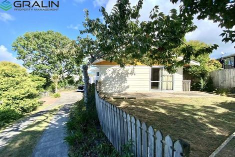 Photo of property in 11 Dundas Place, Henderson, Auckland, 0612