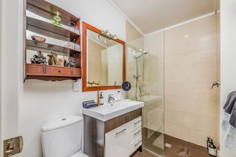 Photo of property in Apple Bnb, 3 Kaipatiki Rise, Haruru, 0204