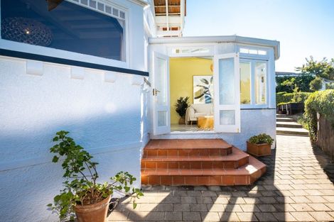 Photo of property in 7 Cobden Lane, Bluff Hill, Napier, 4110