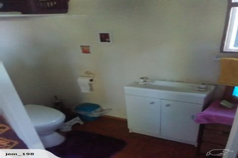 Photo of property in 17 Mcclintock Road, Massey, Auckland, 0614