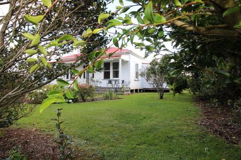 Photo of property in 28 Elliot Street, Inglewood, 4330