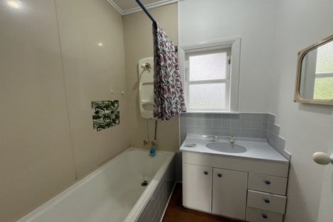 Photo of property in 220 College Street, West End, Palmerston North, 4412