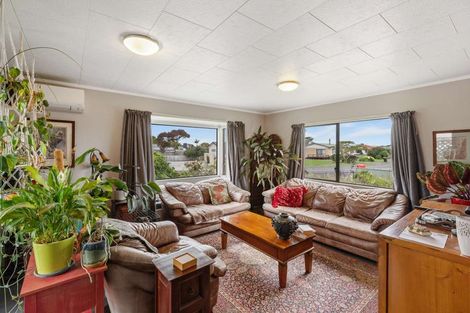 Photo of property in 22 Darlington Street, Ngatea, 3503