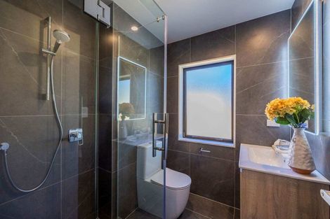 Photo of property in 35c Noall Street, Te Atatu Peninsula, Auckland, 0610