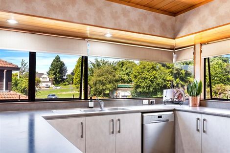 Photo of property in 39a Grand Vue Road, Kawaha Point, Rotorua, 3010