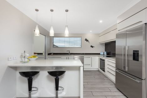 Photo of property in 2 Greystone Place, Omokoroa, 3114