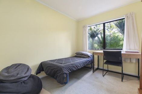Photo of property in 11 Valley View Road, Titirangi, Auckland, 0604