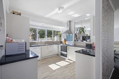 Photo of property in 6 Matatea Avenue, Pukekohe, 2120