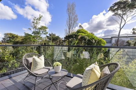 Photo of property in 10b Stratford Avenue, Milford, Auckland, 0620