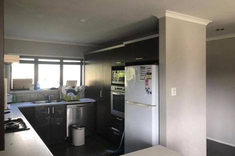 Photo of property in 141 Fernhill Way, Oteha, Auckland, 0632