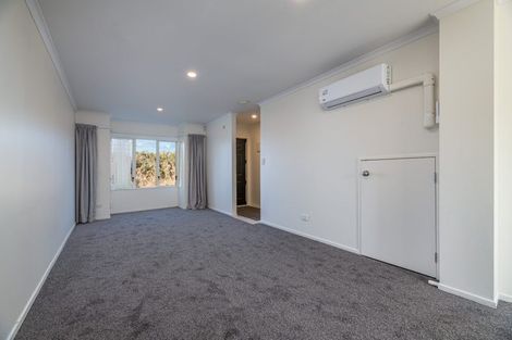 Photo of property in 10 Rosandich Drive, Sunnyvale, Auckland, 0612