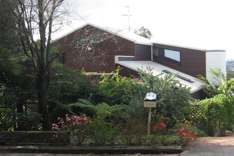 Photo of property in 2/228 Old Titirangi Road, Titirangi, Auckland, 0604