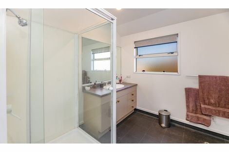 Photo of property in 3/50 Division Street, Riccarton, Christchurch, 8041