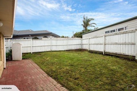 Photo of property in 11 Rosemead Place, Randwick Park, Auckland, 2105