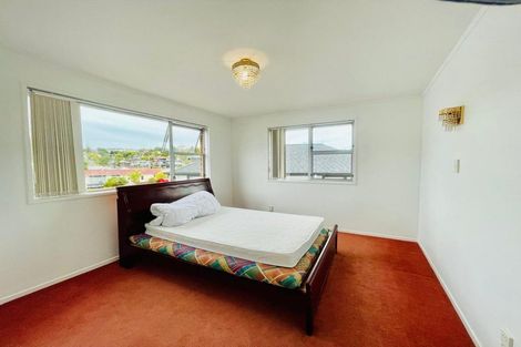 Photo of property in 20a Boundary Road, Blockhouse Bay, Auckland, 0600