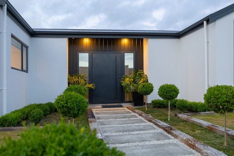 Photo of property in 7 Kanuka Drive, Hokowhitu, Palmerston North, 4410