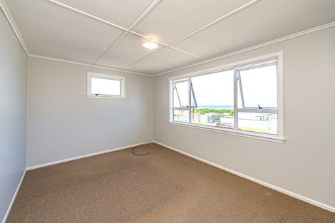 Photo of property in 86 Karaka Street, Castlecliff, Whanganui, 4501