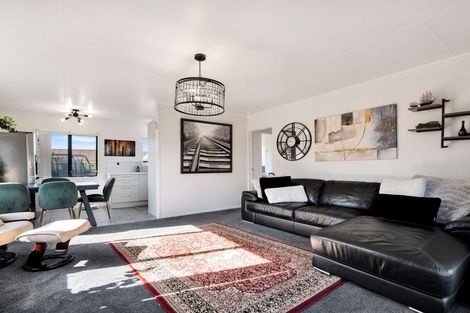 Photo of property in 12 Kentucky Crescent, Nawton, Hamilton, 3200