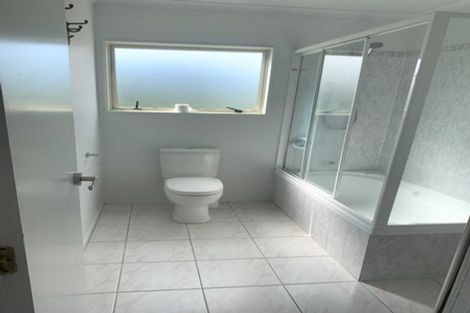 Photo of property in 5 Pooks Road, Ranui, Auckland, 0612