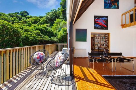 Photo of property in 30 Ngaumatau Road, Point Howard, Lower Hutt, 5013