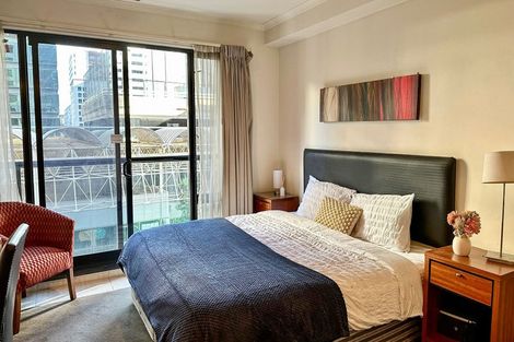 Photo of property in 6 Lancelot Road, Orewa, 0931