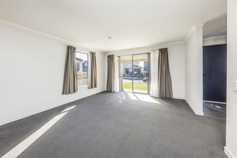 Photo of property in 5 Kuparu Street, Weymouth, Auckland, 2103
