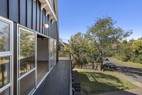 Photo of property in 12 Honeysuckle Lane, Mairangi Bay, Auckland, 0630