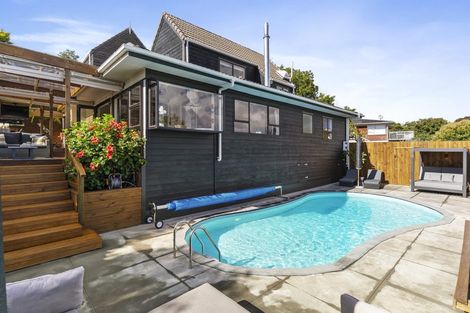 Photo of property in 2/15 Eastwood Rise, Browns Bay, Auckland, 0630