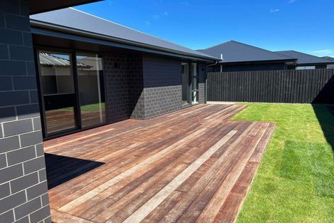 Photo of property in 10 Pierce Street, Marshland, Christchurch, 8083